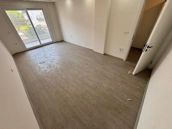 İzmir Seferihisar Ürkmez Merkez De Satılık 3+1 Yazlık Daire Denize 450 Metre