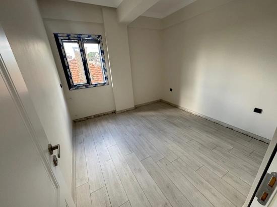 Menderes Gümüldür De Satılık 2+1 Bahçeli Daire