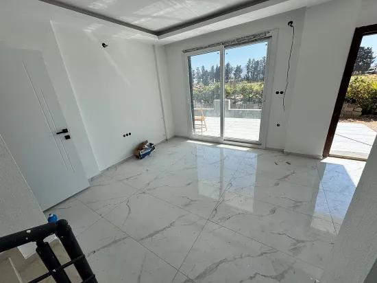 İzmir Seferihisar Doğanbey De Satılık Geniş Bahçeli 2+1 Villa