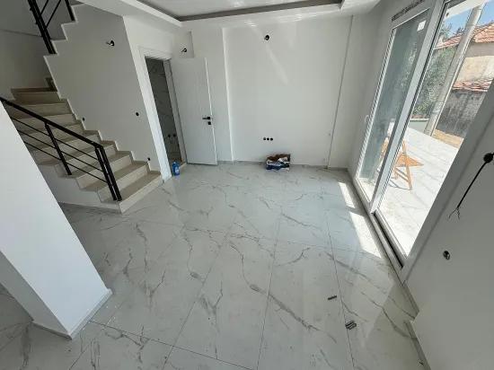 İzmir Seferihisar Doğanbey De Satılık Geniş Bahçeli 2+1 Villa