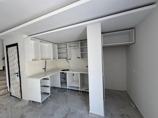 Gümüldür  de Satılık Bahçeli 3+1 Villa Denize 600 Metre Mesafededir