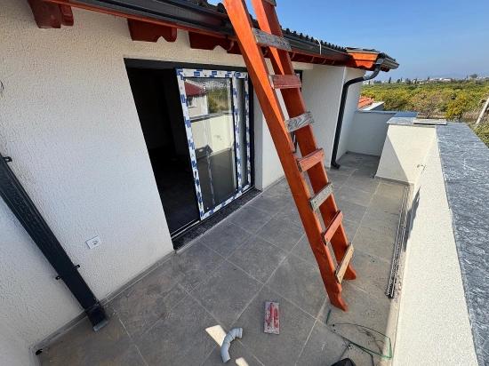 Gümüldür  de Satılık Bahçeli 3+1 Villa Denize 600 Metre Mesafededir
